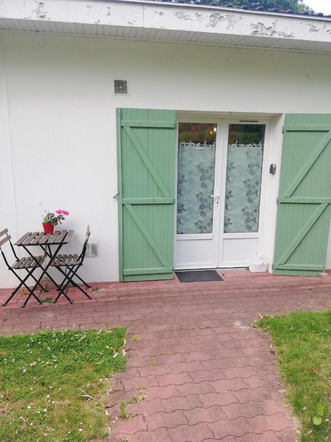 Appartement De Plain Pied Dans La Verdure Yerres Bagian luar foto